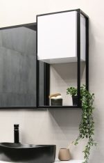 RIDDLE NEW BOČNI KUPAONSKI ORMARIĆ BIJELI SJAJ - Slika 2