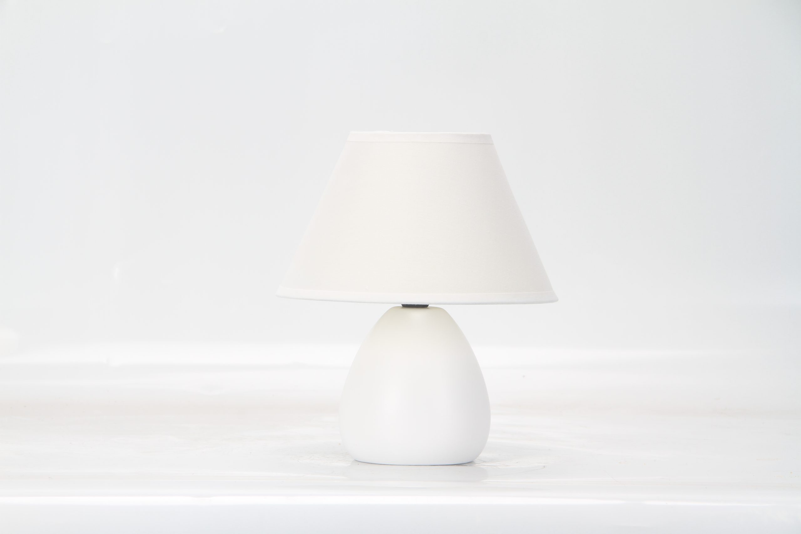 01869-1-2.jpg STOLNA SVJETILJKA HUGO WHITE CERAMIC - Slika 1